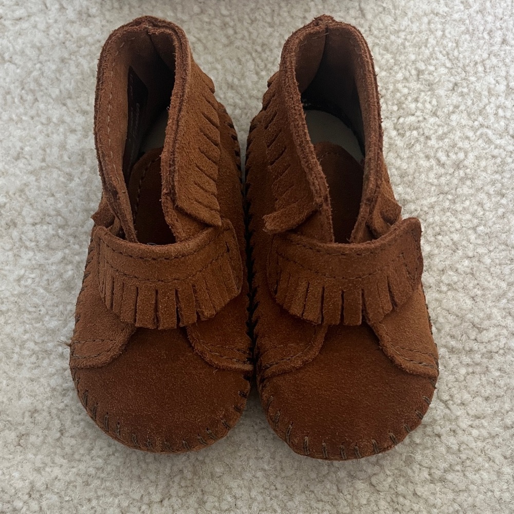 Minnetonka Tan Kids Moccasins